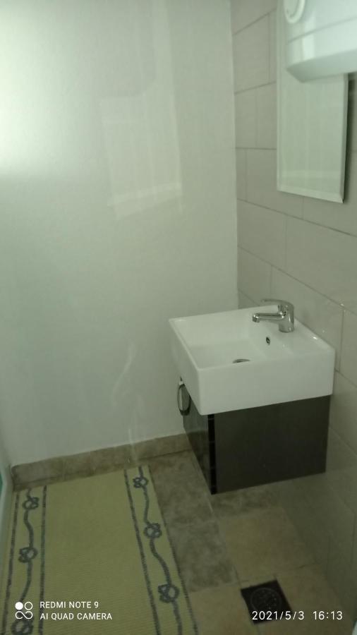 Ravne Apartman 2 *
